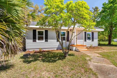 206 S 2nd St, House other with 3 bedrooms, 1 bathrooms and null parking in Pensacola FL | Image 2