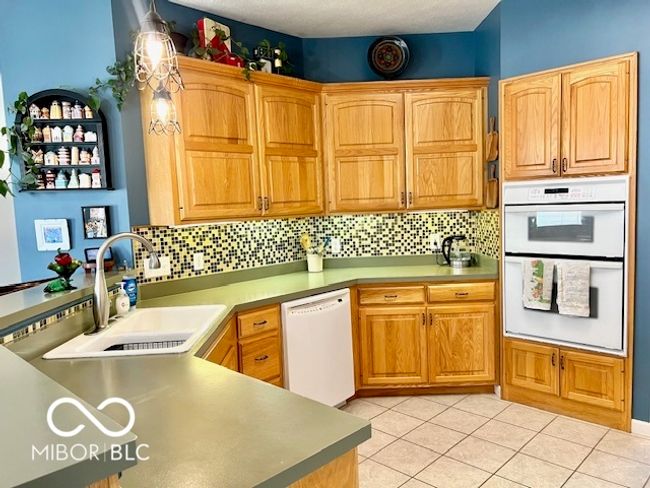 12460 Willow Bnd, House other with 5 bedrooms, 4 bathrooms and null parking in Elizabethtown IN | Image 12