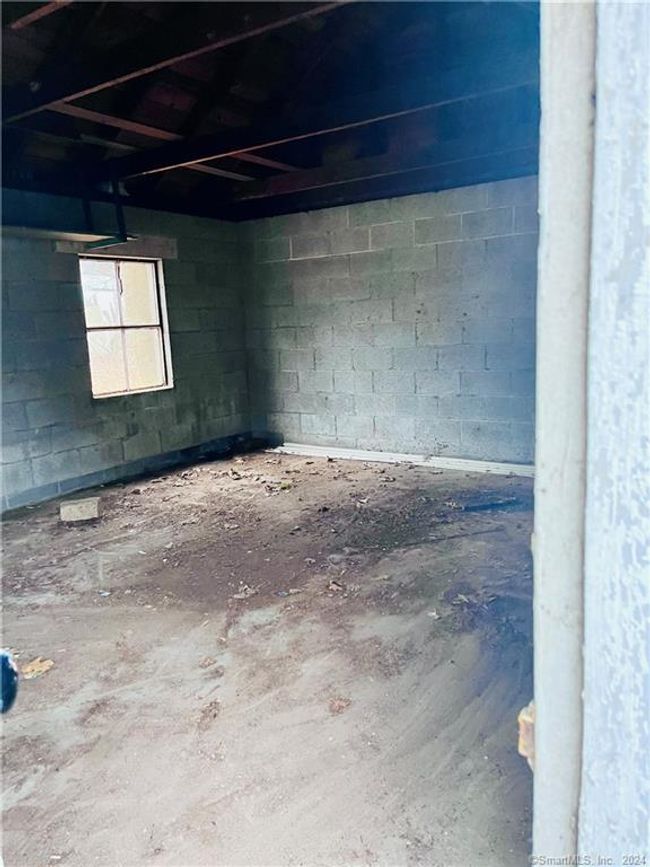 Garage | Image 7