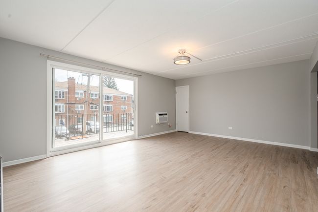 APT-2 - 21 S Waiola Ave, Condo with 2 bedrooms, 1 bathrooms and 1 parking in La Grange IL | Image 11