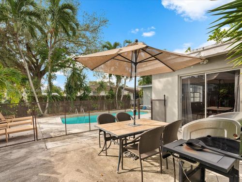 1805 N 23rd Ave, Hollywood, FL, 33020-2618 | Card Image