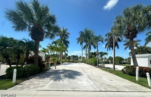 1311 Diamond Lake Cir, NAPLES, FL, 34114-9219 | Card Image