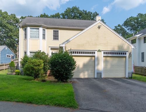 62-62 Garden St, Needham, MA, 02492-2028 | Card Image