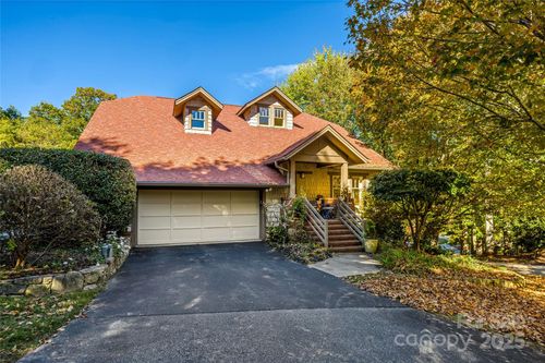 4 Lacoste Dr, Hendersonville, NC, 28739-8101 | Card Image