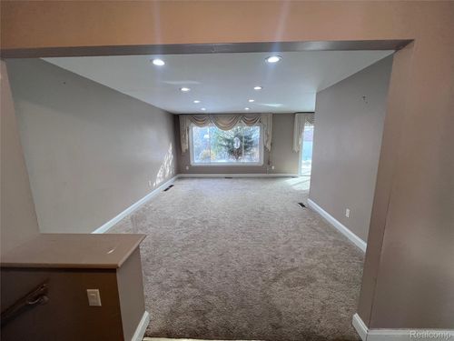 4601 Larme Ave, Allen Park, MI, 48101-3108 | Card Image