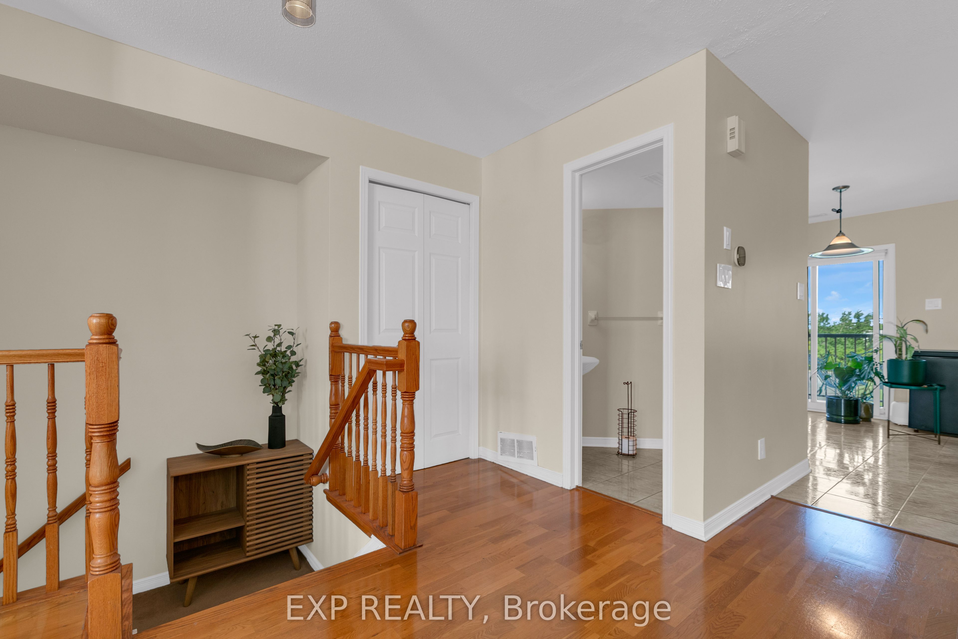 Residential in Hunt Club - South Keys and Area 5