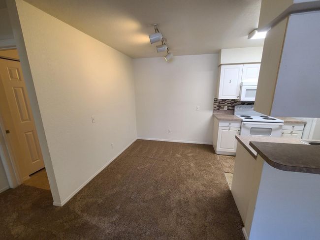Dining Rm | Image 6