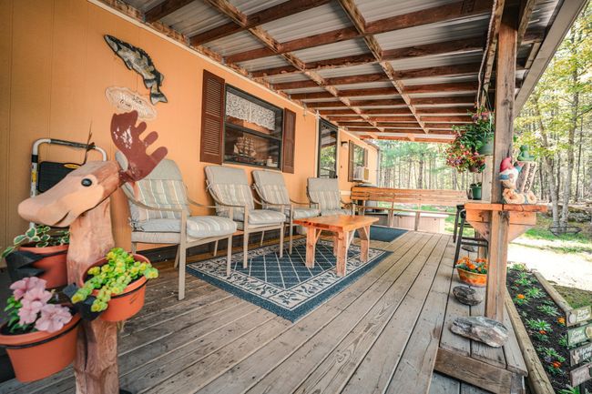 Cozy Front Porch | Image 5