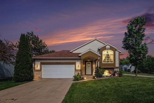 6878 Lake Bluff Dr Ne, Comstock Park, MI, 49321-8275 | Card Image