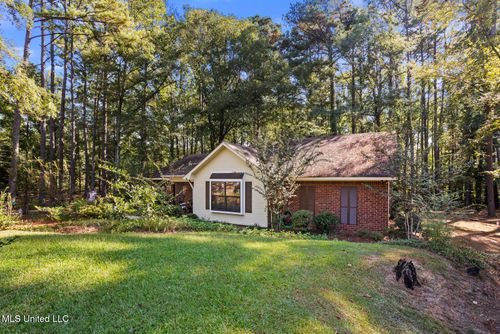 4201 Oakhill Dr, Terry, MS, 39170-9767 | Card Image