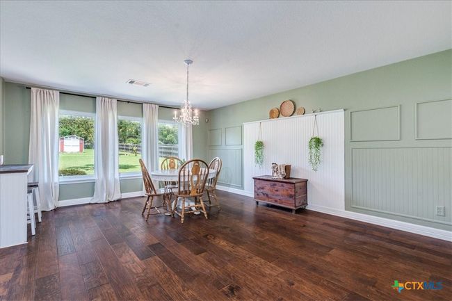 Eat in kitchen/dining area | Image 8