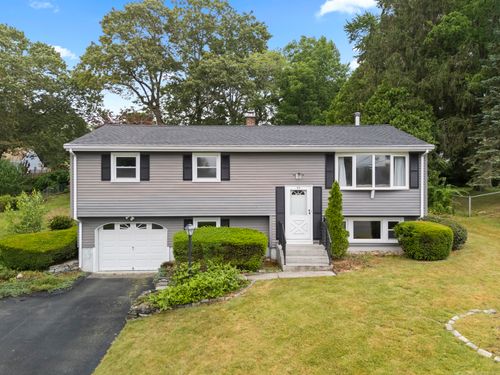 39 Laurel Dr, Oakdale, CT, 06370-1727 | Card Image