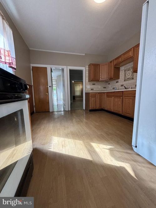 16 Barnt Avenue, TRENTON, NJ, 08611 | Card Image