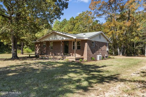 2392 Purdie Church Rd, Tar Heel, NC, 28392-9487 | Card Image