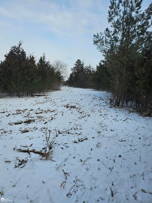 5455 Kelly Rd, Flint, MI, 48504-1017 | Card Image