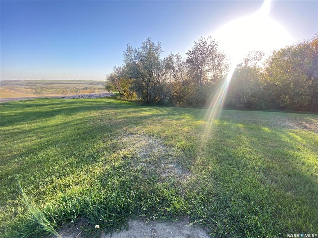 Land in Oxbow