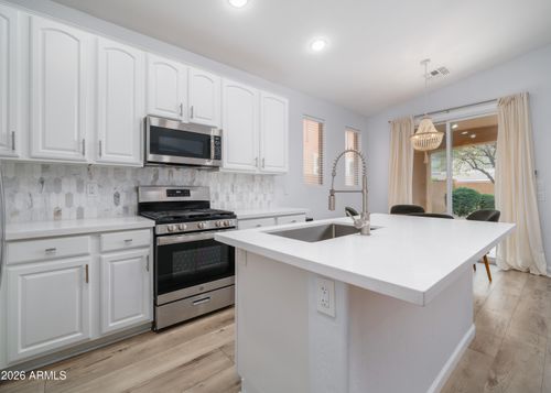 2215 W Via Caballo Blanco, Phoenix, AZ, 85085-7058 | Card Image