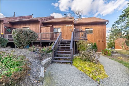 7-5 Sugar Loaf Ct, Vernon, NJ, 07462-5555 | Card Image