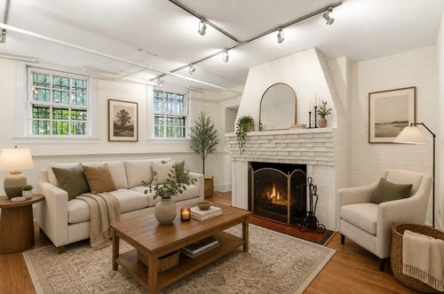 4-112 Pinckney Street, Boston, MA, 02114 | Card Image