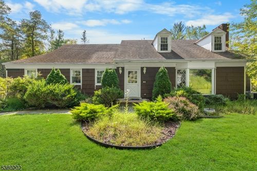 2072 Arbor Way, Martinsville, NJ, 08836-2213 | Card Image
