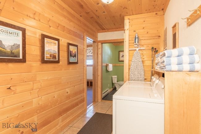 286 Mule Deer Rd, House other with 3 bedrooms, 4 bathrooms and null parking in West Yellowstone MT | Image 22