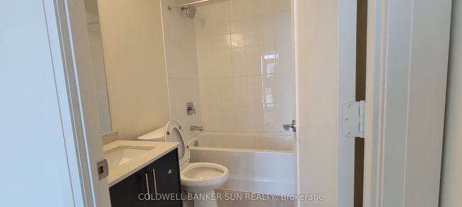 2415 - 8960 Jane St, Condo with 2 bedrooms, 3 bathrooms and null parking in Concord ON | Image 21