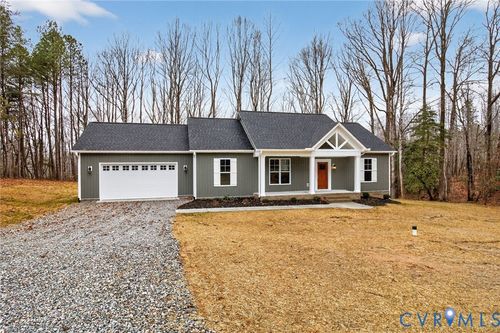 115 E Sunrise Dr, Warsaw, VA, 22572-3391 | Card Image
