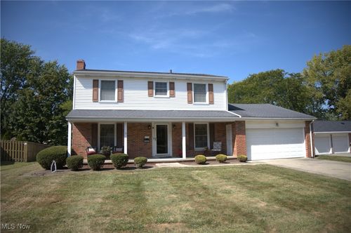 3840 Englewood Dr, Stow, OH, 44224-3248 | Card Image