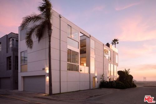 2501 Ocean Front Walk, Venice, CA, 90291-4308 | Card Image