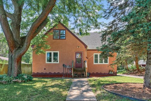 1562 Ivy Ave E, Saint Paul, MN, 55106-2228 | Card Image