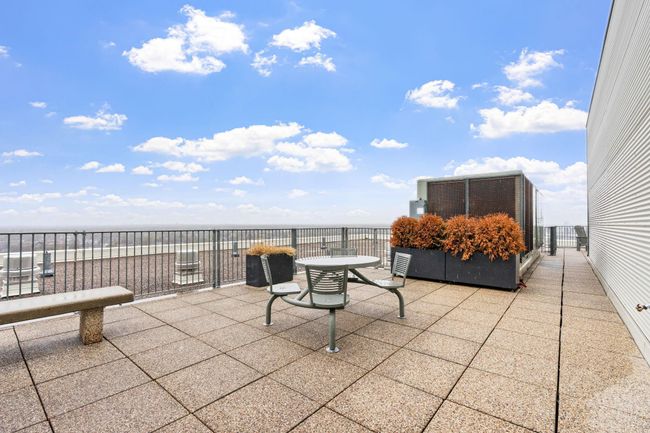 Roof top patio | Image 20