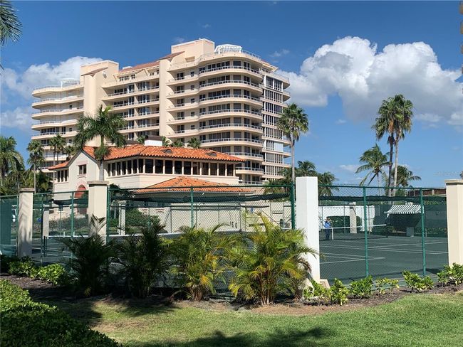Tennis and clubhouse | Image 46