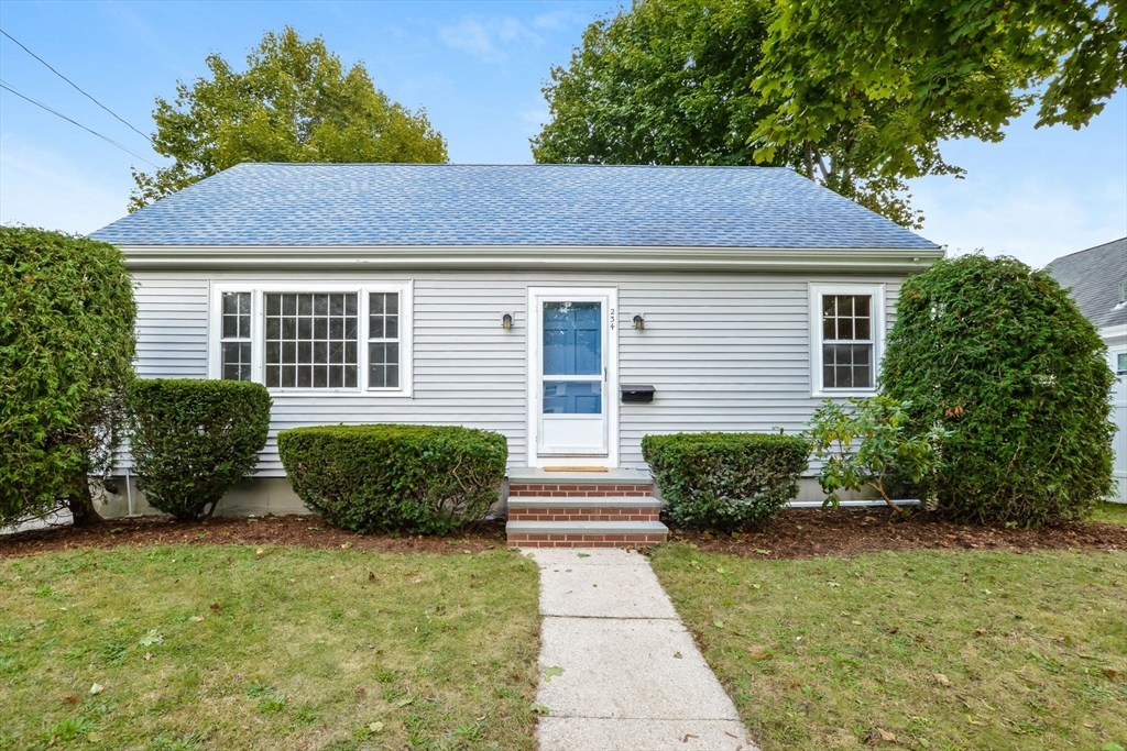 Pine Grove St, New Bedford, MA 02745
