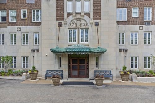 9c-5023 Frew St, Pittsburgh, PA, 15213-3829 | Card Image