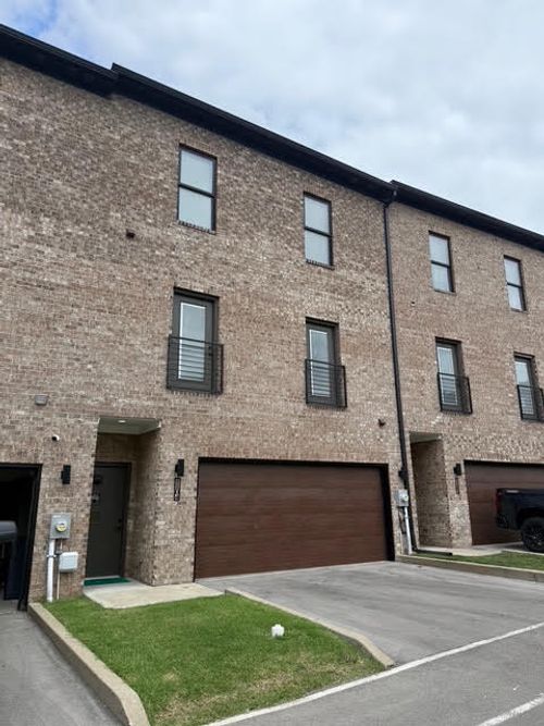 1104-955 Tarr Trce, Lexington, KY, 40508-2160 | Card Image