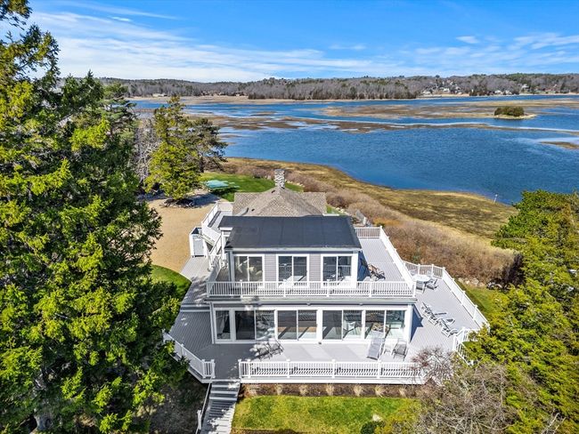 62 Crafts Rd, House other with 5 bedrooms, 2 bathrooms and 6 parking in Gloucester MA | Image 37
