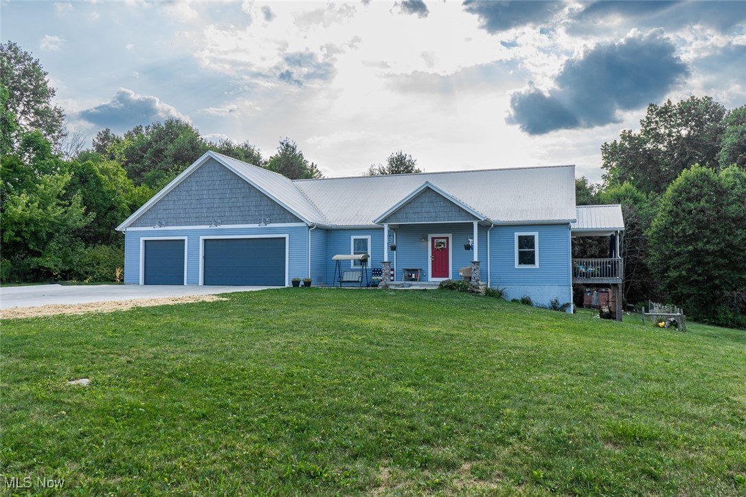 Duquette Ave, Hartville, OH 44632