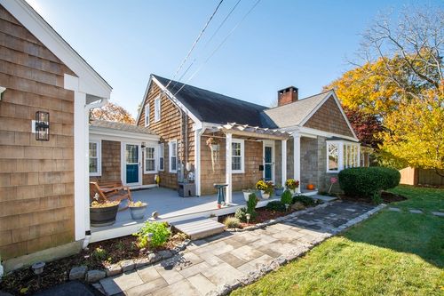 32 Bay View Ave, Plymouth, MA, 02360-2923 | Card Image