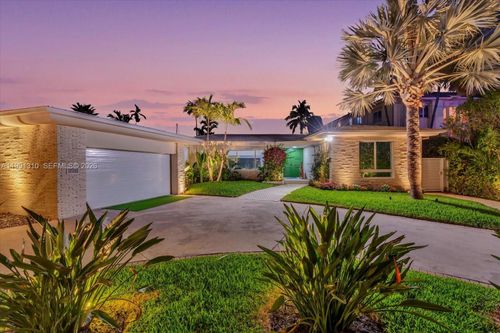 1277 Biscaya Dr, Surfside, FL, 33154-3315 | Card Image