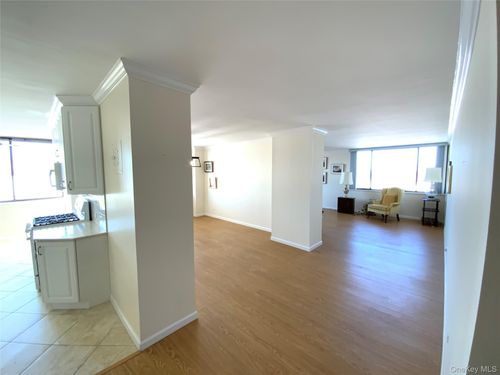 4v-26910 Grand Central Parkway, New York, NY, 11005 | Card Image