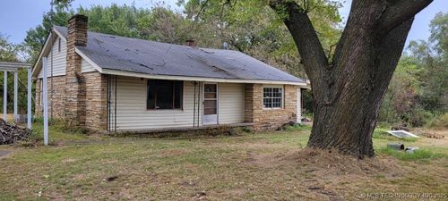 911 S 221st West Ave, Sand Springs, OK, 74063-8087 | Card Image