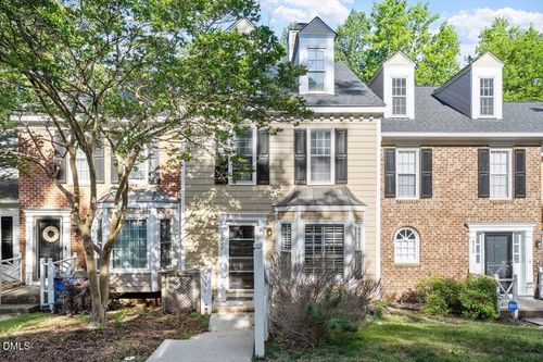 4522 Hamptonshire Dr, Raleigh, NC, 27613-3825 | Card Image