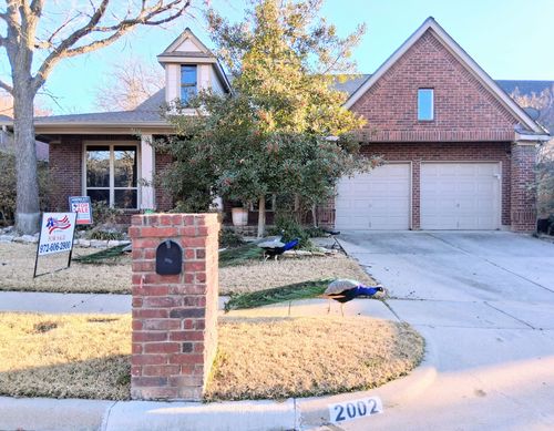 2002 Brianna Ln, Arlington, TX, 76001-8406 | Card Image