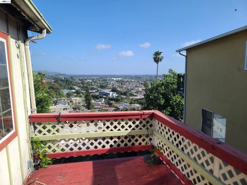 2091 Altamont Rd, Castro Valley, CA, 94578 | Card Image