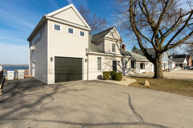 9638 Main St, House other with 3 bedrooms, 3 bathrooms and null parking in Whitmore Lake MI | Image 32