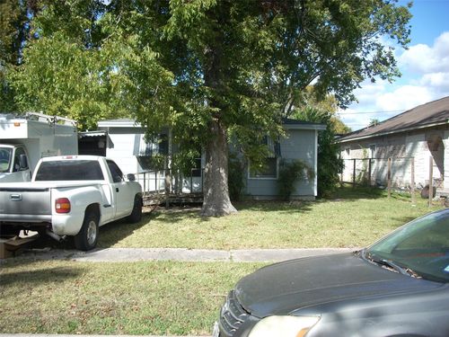 6927 Keller St, Houston, TX, 77087-2611 | Card Image