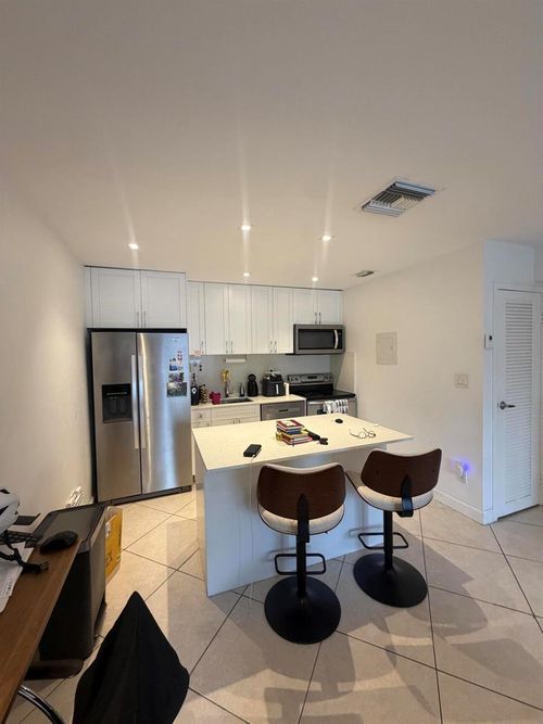 103-2715 Tigertail Ave, Miami, FL, 33133-5339 | Card Image