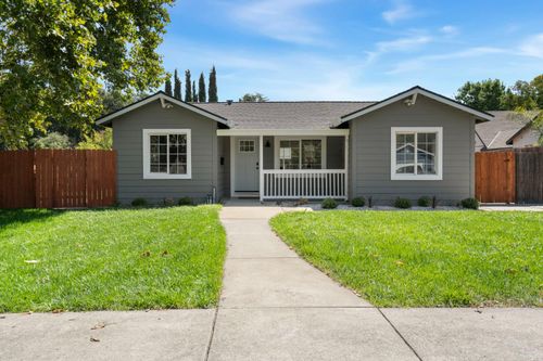 3748 California Ave, Carmichael, CA, 95608-6444 | Card Image