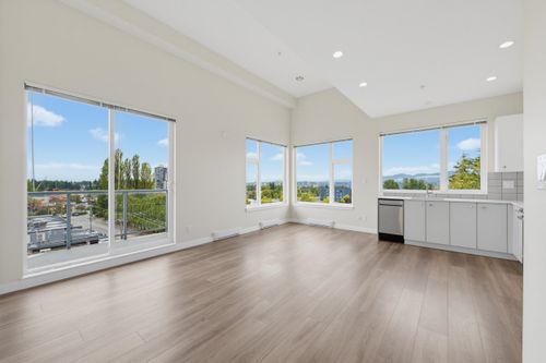 509-10838 Whalley Blvd, Surrey, BC, V3R0G8 | Card Image