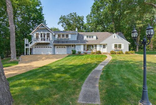 2615 Shadywood Rd, Excelsior, MN, 55331-9581 | Card Image
